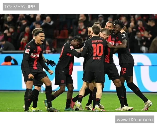 欧联杯激战：拜仁逆转利物浦乌龙球成关键时刻引发全场狂欢