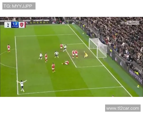 国王杯激战那不勒斯大胜热刺乌龙球引发争议判罚全场沸腾