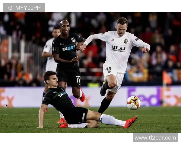 西甲激战：拜仁与国米鏖战成平局战术解析引发热议